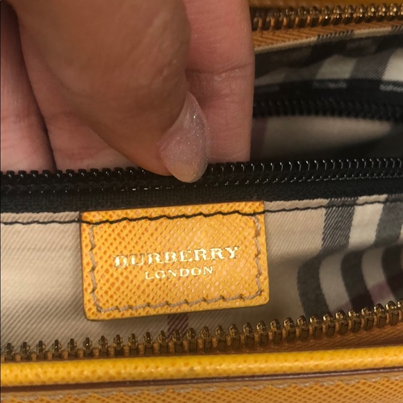 Authentic Vintage Burberry Structured Bag - Picture 4 of 4